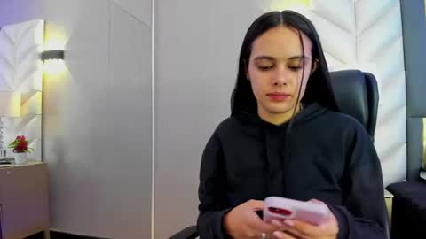 Snapshot of chloeharper_ chatting on 06.22.26 Chloe Harper online show from 06.22.26