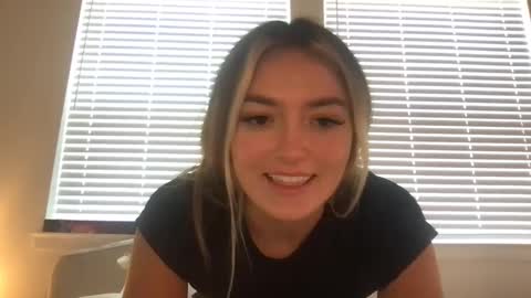 Chloe Hart online show from 09.17.25