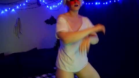 Snapshot of chloekissxo chatting on 12.02.24 Chloekissxo online show from 12.02.24