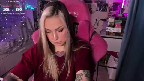 ChloeKohaku online show from 11.22.25