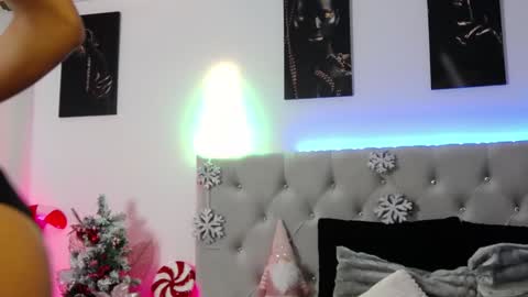 Chloe online show from 12.22.24