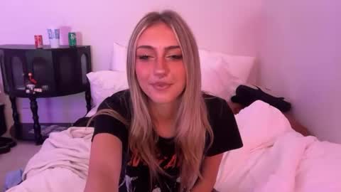 chloeros3e online show from 09.30.25