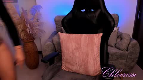 Laura online show from 01.11.26