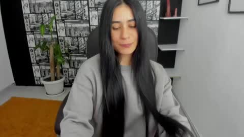 Snapshot of chloeturner_ chatting on 12.12.24 ChloeTurner online show from 12.12.24