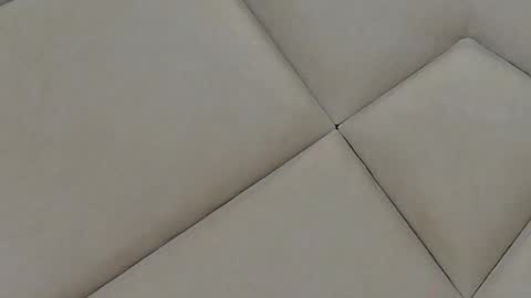 Chloe Vee online show from 10.12.25