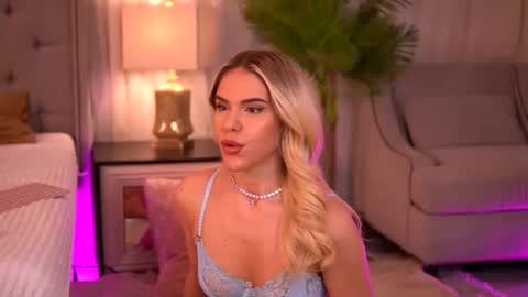 Chloe online show from 01.09.25