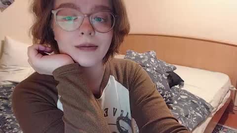 Snapshot of chmiri chatting on 10.19.25 chmiri online show from 10.19.25