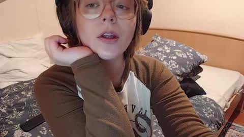 Snapshot of chmiri chatting on 10.24.25 chmiri online show from 10.24.25