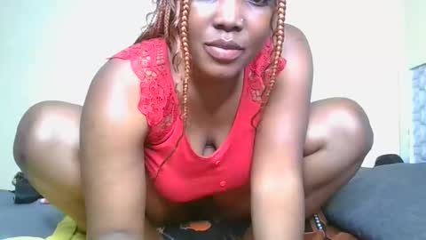 Snapshot of choco_baeb chatting on 10.15.25 nei online show from 10.15.25