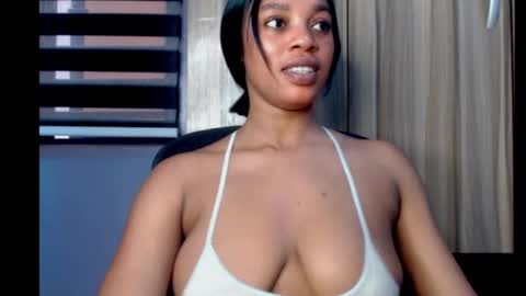 ESTHER online show from 01.10.25