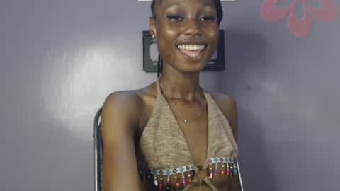 Snapshot of choco_petitqueen chatting on 01.09.25 choco_petitqueen online show from 01.09.25