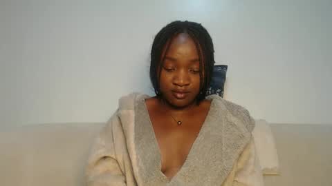 Snapshot of chocolate_desiree chatting on 02.15.26 Lofti online show from 02.15.26