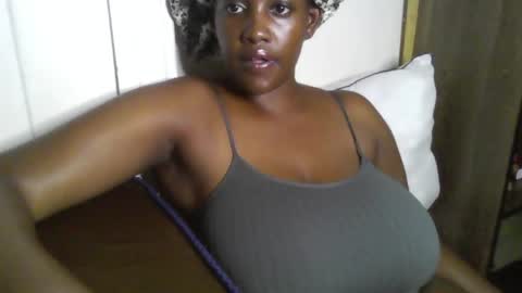 chocolate queen25 online show from 04.21.26