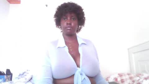 chocolate queen25 online show from 04.30.26