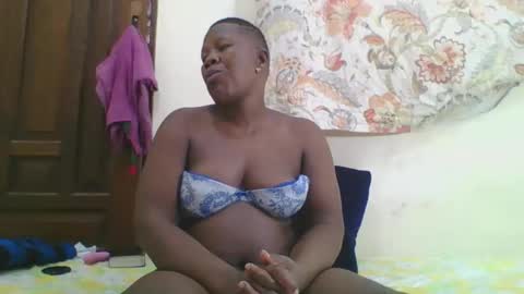 Snapshot of chocolateass4 chatting on 09.15.25 SUSAN online show from 09.15.25