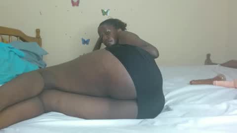 Snapshot of chocolatebony_ chatting on 02.11.25 chocolatebony_ online show from 02.11.25