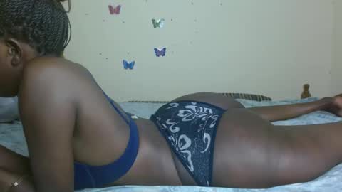 Snapshot of chocolatebony_ chatting on 02.25.25 chocolatebony_ online show from 02.25.25