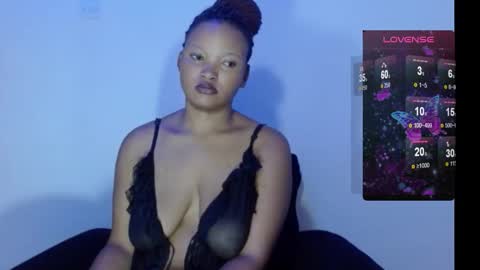 Snapshot of chocolatemilkebony chatting on 02.26.25 chocolatemilkebony online show from 02.26.25