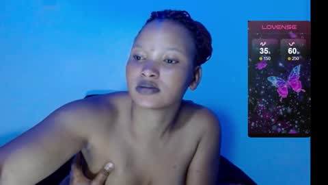 Snapshot of chocolatemilkebony chatting on 03.09.25 chocolatemilkebony online show from 03.09.25