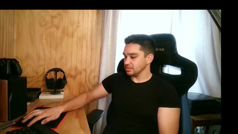 Snapshot of chocomate chatting on 10.01.25 chocomate online show from 10.01.25