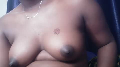 chocoslut22 online show from 12.21.25