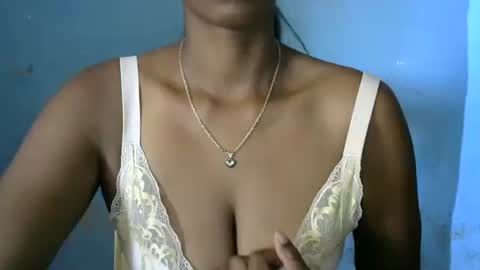 Snapshot of choe03 chatting on 10.04.25 choe03 online show from 10.04.25