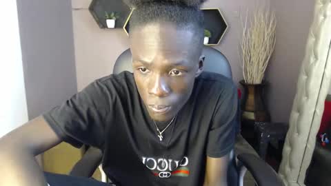 Chombo online show from 12.12.24