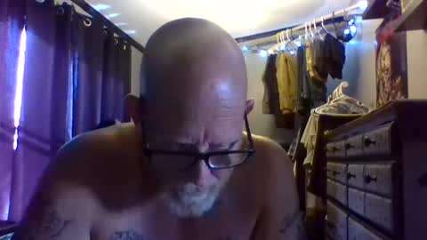 Snapshot of chompers176983 chatting on 09.19.25 chompers online show from 09.19.25