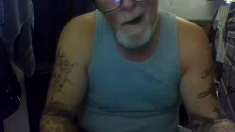 Snapshot of chompers176983 chatting on 10.20.25 chompers online show from 10.20.25