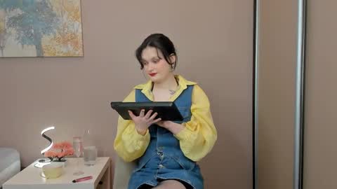 Cassandra online show from 03.20.26