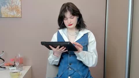 Cassandra online show from 03.30.26