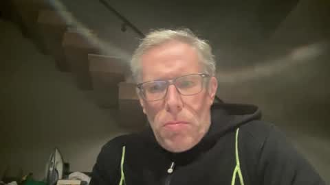 Snapshot of choupipat1 chatting on 03.02.25 choupipat1 online show from 03.02.25