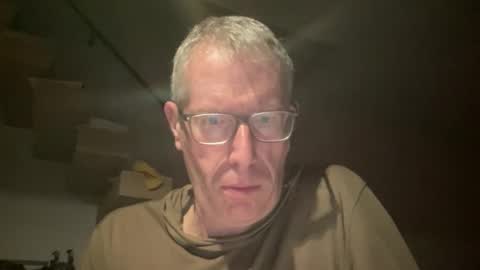 Snapshot of choupipat1 chatting on 10.12.25 choupipat1 online show from 10.12.25