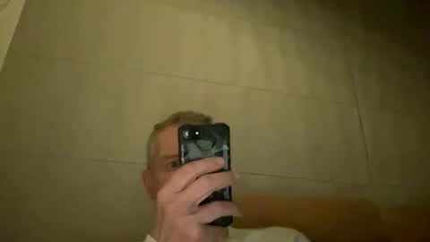 Snapshot of choupipat1 chatting on 10.13.25 choupipat1 online show from 10.13.25