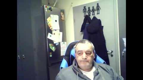 Chris online show from 04.05.26