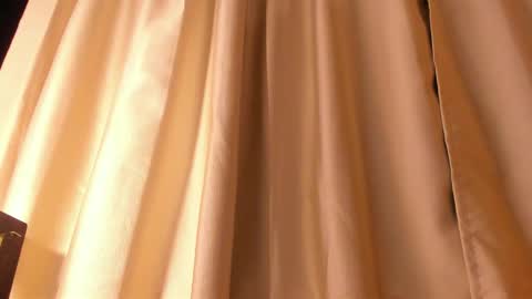 Snapshot of chris_quartz chatting on 10.22.25 Chris Quartz online show from 10.22.25