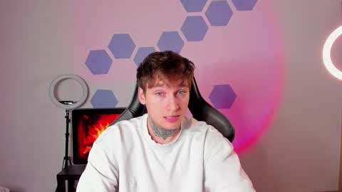 Chris Tyson online show from 10.18.25