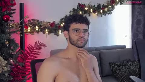 Im Chirs IM MODEL INDEPENDT online show from 12.03.24