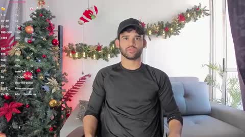 Im Chirs IM MODEL INDEPENDT online show from 12.10.24