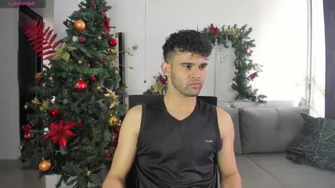 Im Chirs IM MODEL INDEPENDT online show from 12.26.24