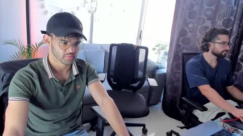 Im Chirs IM MODEL INDEPENDT online show from 01.17.25