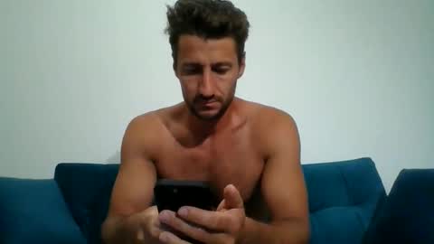 Snapshot of chrisaron chatting on 06.02.26 chrisaron online show from 06.02.26