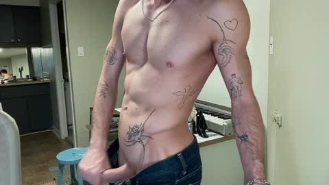 Snapshot of chriscool93 chatting on 01.03.25 Content creator artist online show from 01.03.25