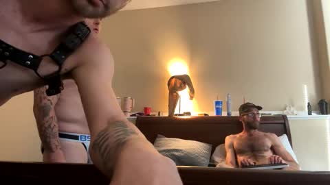 Snapshot of chrisisraad88 chatting on 04.05.26 RADCHRISX online show from 04.05.26