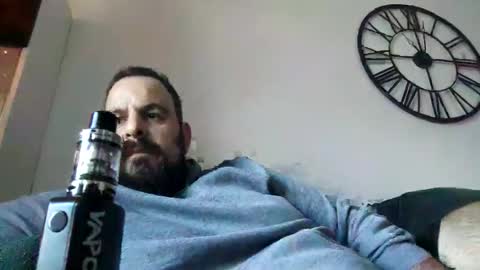 Snapshot of chrisole chatting on 11.30.25 chris ole online show from 11.30.25