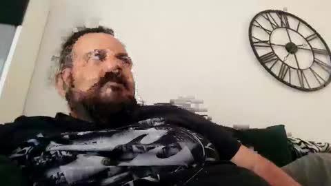Snapshot of chrisole chatting on 05.01.26 chris ole online show from 05.01.26