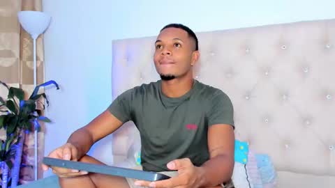 Snapshot of chriss_vall chatting on 02.18.26 Chriss Vall online show from 02.18.26