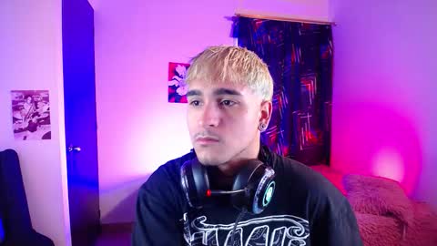 Christian Wang online show from 03.02.26