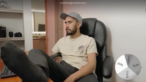 Snapshot of chrissmithin5 chatting on 11.14.25 Cardamomo online show from 11.14.25