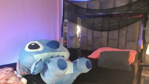 Christal online show from 10.24.25